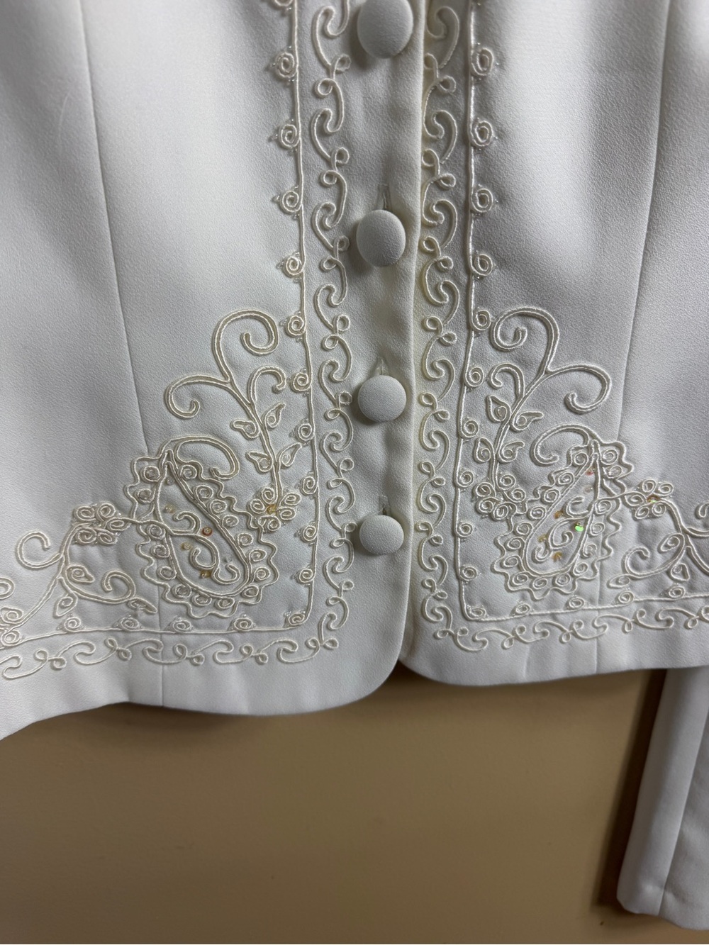 Vintage 90s Sag Harbor Off White Embroidered Skirt Suit Set Size 8 - Picture 4 of 9